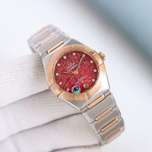 The Fifth Generation Omega Constellation (29mm) – A Masterpiece! Authentic disassembly, fully synchronized with official specifications! More meticulous aesthetic design and user-friendly details! Features the 8700 Co-Axial movement (exceptionally stable) with enhanced precision and shock resistance. The innovative adjustable clasp extends the bracelet by an additional 2mm, effortlessly adapting to your wearing needs.Double sapphire crystal. Authentic mold-based case and bracelet crafted from CNC-machined 316L stainless steel, with production costs far exceeding other market versions! Slender lugs exhibit a polished metallic luster that contrasts sharply with the case's refined brushed metal texture, accentuating the watch's premium feel!